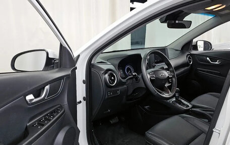 Hyundai Kona I, 2022 год, 1 980 000 рублей, 6 фотография