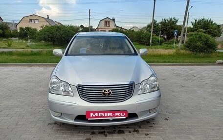 Toyota Crown Majesta, 2005 год, 900 008 рублей, 2 фотография