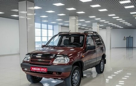 Chevrolet Niva I рестайлинг, 2004 год, 185 000 рублей, 1 фотография
