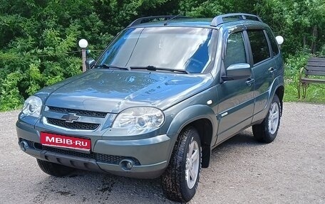 Chevrolet Niva I рестайлинг, 2015 год, 710 000 рублей, 1 фотография