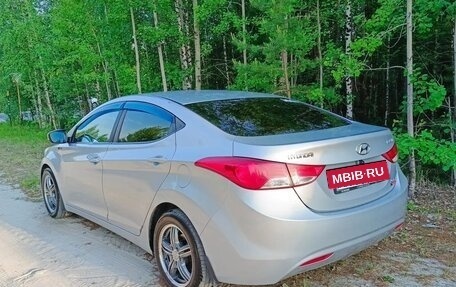 Hyundai Elantra V, 2013 год, 950 000 рублей, 4 фотография