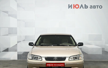 Toyota Camry, 1998 год, 520 000 рублей, 2 фотография