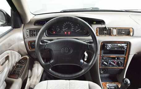 Toyota Camry, 1998 год, 520 000 рублей, 11 фотография