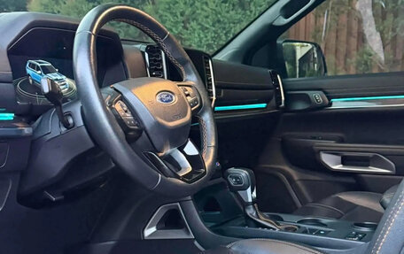 Ford Everest, 2023 год, 4 700 000 рублей, 10 фотография