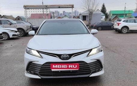 Toyota Camry, 2022 год, 3 496 000 рублей, 2 фотография