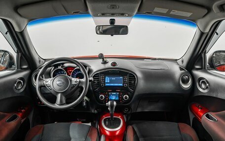 Nissan Juke II, 2013 год, 850 000 рублей, 9 фотография