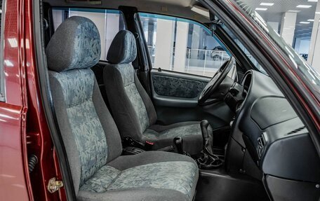 Chevrolet Niva I рестайлинг, 2004 год, 185 000 рублей, 11 фотография