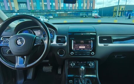 Volkswagen Touareg III, 2011 год, 2 000 000 рублей, 10 фотография