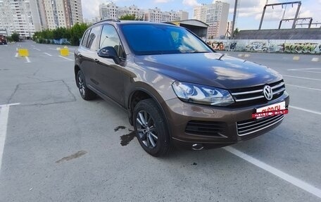 Volkswagen Touareg III, 2011 год, 2 000 000 рублей, 3 фотография