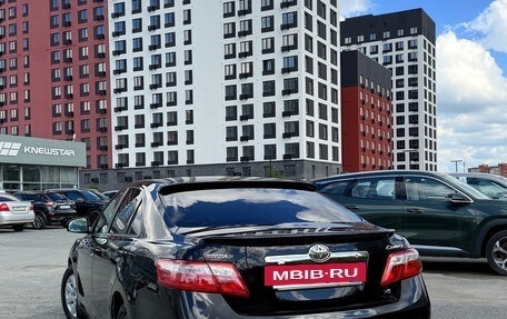 Toyota Camry, 2011 год, 1 250 000 рублей, 4 фотография
