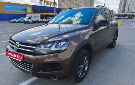 Volkswagen Touareg III, 2011 год, 2 000 000 рублей, 2 фотография