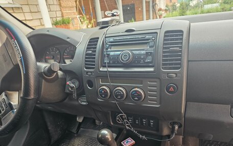 Nissan Navara (Frontier), 2007 год, 1 100 000 рублей, 12 фотография