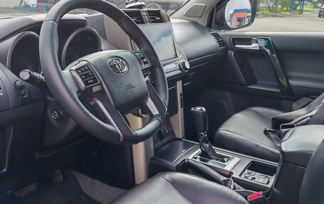 Toyota Land Cruiser Prado 150 рестайлинг 2, 2010 год, 2 600 000 рублей, 10 фотография