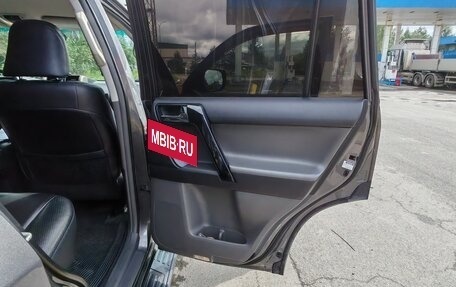 Toyota Land Cruiser Prado 150 рестайлинг 2, 2010 год, 2 600 000 рублей, 19 фотография