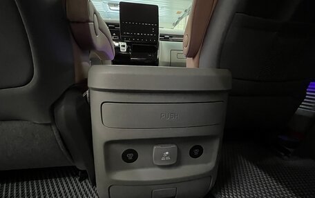Hyundai Staria, 2024 год, 7 500 000 рублей, 17 фотография