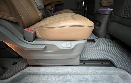 Hyundai Staria, 2024 год, 7 500 000 рублей, 29 фотография