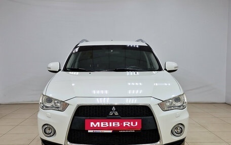 Mitsubishi Outlander III рестайлинг 3, 2017 год, 1 925 000 рублей, 2 фотография