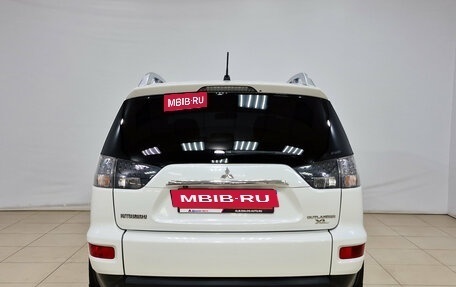 Mitsubishi Outlander III рестайлинг 3, 2017 год, 1 925 000 рублей, 6 фотография