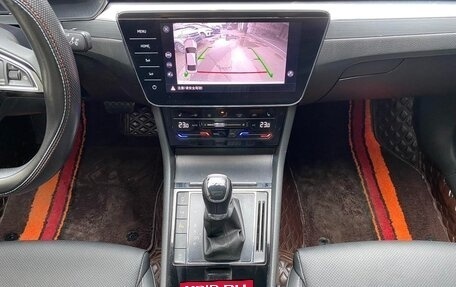 Skoda Superb III рестайлинг, 2022 год, 1 900 000 рублей, 10 фотография