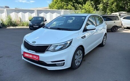 KIA Rio III рестайлинг, 2015 год, 1 000 000 рублей, 1 фотография