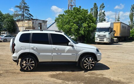 Chevrolet Niva I рестайлинг, 2018 год, 850 000 рублей, 11 фотография