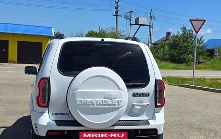 Chevrolet Niva I рестайлинг, 2018 год, 850 000 рублей, 17 фотография
