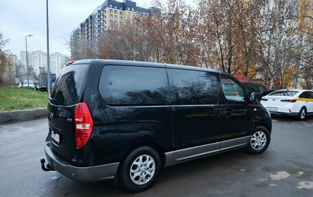 Hyundai H-1 II рестайлинг, 2012 год, 1 560 000 рублей, 4 фотография