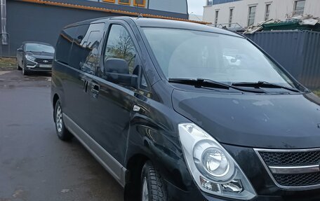 Hyundai H-1 II рестайлинг, 2012 год, 1 560 000 рублей, 2 фотография