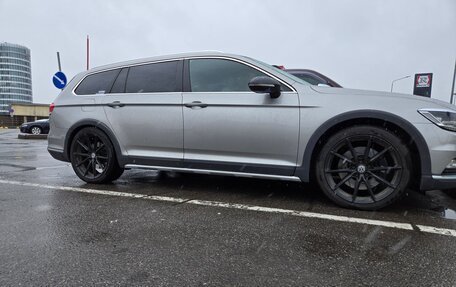 Volkswagen Passat B8 рестайлинг, 2016 год, 3 000 000 рублей, 4 фотография
