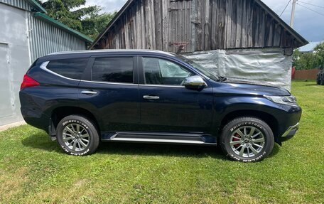 Mitsubishi Pajero Sport III рестайлинг, 2017 год, 3 500 000 рублей, 2 фотография
