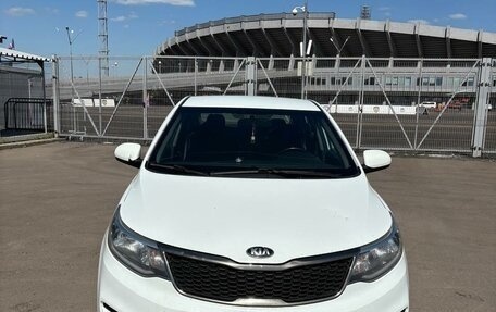 KIA Rio III рестайлинг, 2015 год, 1 000 000 рублей, 3 фотография