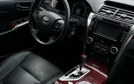 Toyota Camry, 2013 год, 1 530 000 рублей, 10 фотография