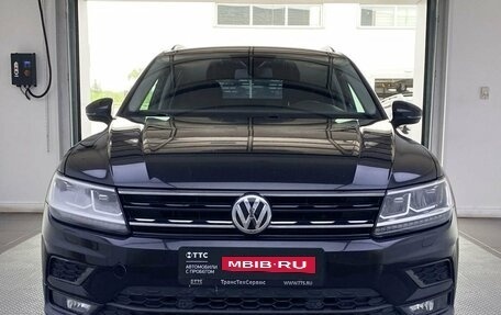 Volkswagen Tiguan II, 2020 год, 2 820 000 рублей, 2 фотография