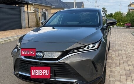 Toyota Harrier, 2022 год, 4 800 000 рублей, 2 фотография