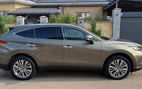 Toyota Harrier, 2022 год, 4 800 000 рублей, 5 фотография