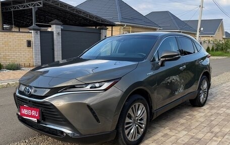 Toyota Harrier, 2022 год, 4 800 000 рублей, 9 фотография