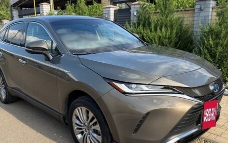 Toyota Harrier, 2022 год, 4 800 000 рублей, 4 фотография