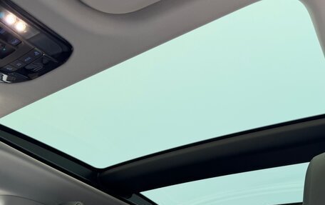 Toyota Harrier, 2022 год, 4 800 000 рублей, 17 фотография