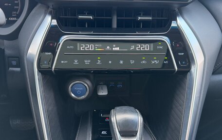 Toyota Harrier, 2022 год, 4 800 000 рублей, 15 фотография