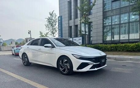 Hyundai Elantra, 2025 год, 1 647 000 рублей, 2 фотография