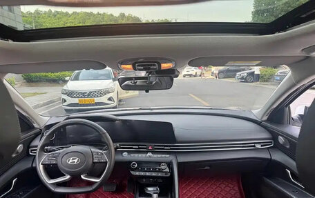 Hyundai Elantra, 2025 год, 1 647 000 рублей, 10 фотография