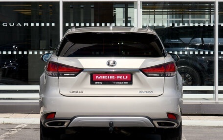 Lexus RX IV рестайлинг, 2019 год, 4 900 000 рублей, 9 фотография