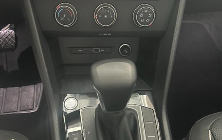 Volkswagen Tiguan II, 2022 год, 2 378 000 рублей, 8 фотография