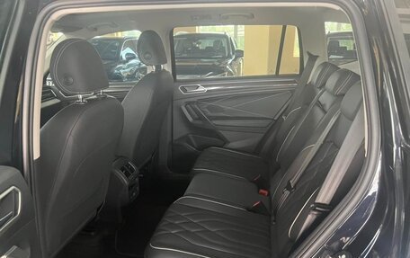 Volkswagen Tiguan II, 2022 год, 2 378 000 рублей, 11 фотография