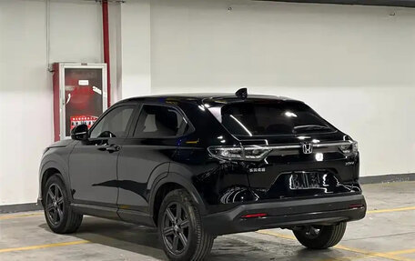 Honda Vezel, 2023 год, 1 925 000 рублей, 6 фотография