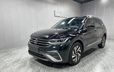Volkswagen Tiguan II, 2022 год, 2 379 000 рублей, 1 фотография
