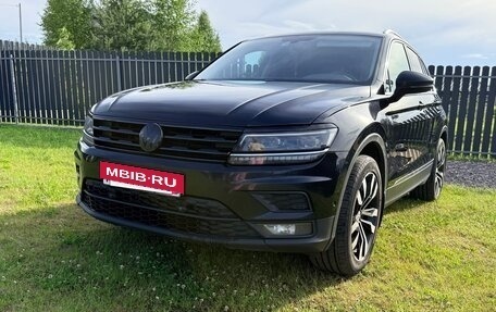 Volkswagen Tiguan II, 2017 год, 1 800 000 рублей, 2 фотография