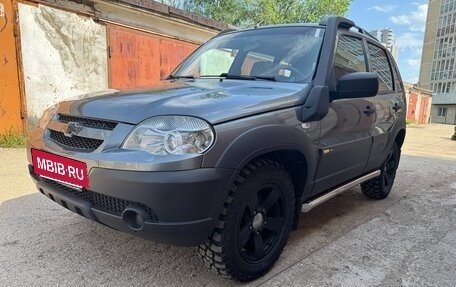 Chevrolet Niva I рестайлинг, 2017 год, 730 000 рублей, 4 фотография