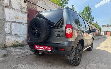 Chevrolet Niva I рестайлинг, 2017 год, 730 000 рублей, 3 фотография