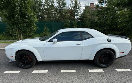 Dodge Challenger III рестайлинг 2, 2020 год, 5 500 000 рублей, 6 фотография
